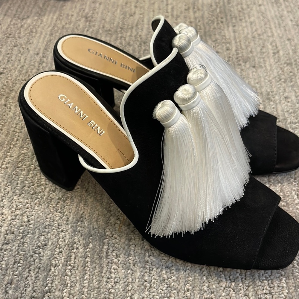 Gianni Bini Black and White Tassel Block Heels
